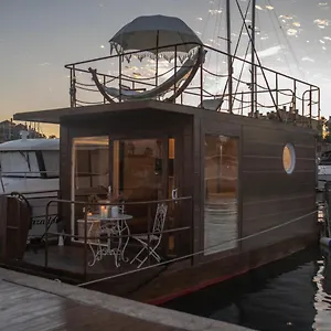 Botel La Maison De La, Sotogrande